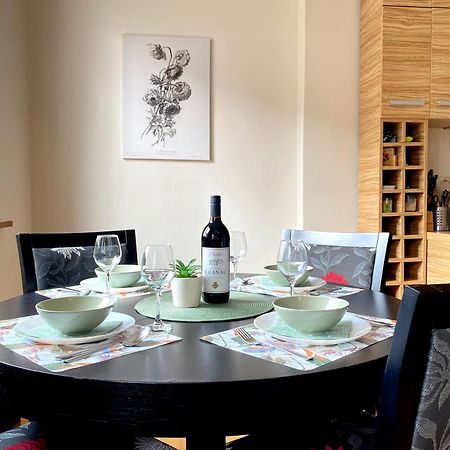 Quince Apartment-Free Parking-City Center Белград Екстериор снимка