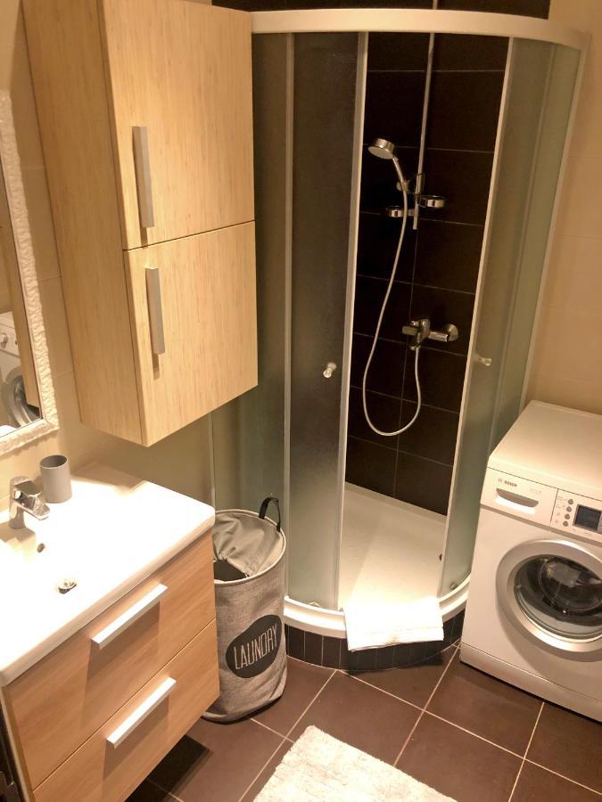 Quince Apartment-Free Parking-City Center Белград Екстериор снимка