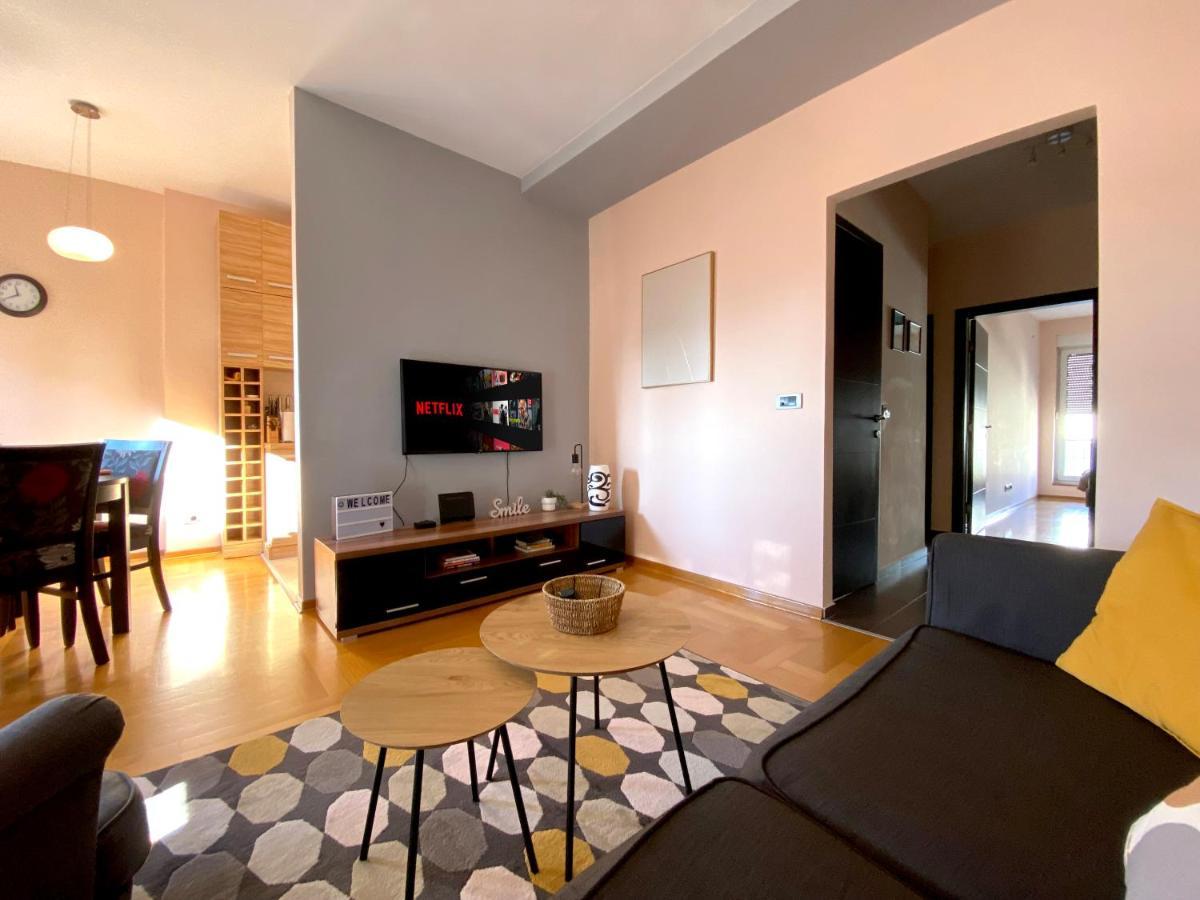 Quince Apartment-Free Parking-City Center Белград Екстериор снимка